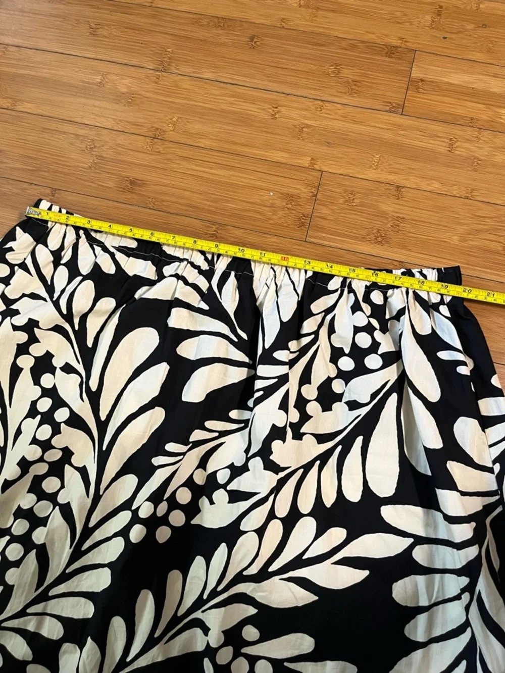 H&M Black and Cream Botanical Print Flared Midi Skirt 100% Cotton - Picture 7 of 8